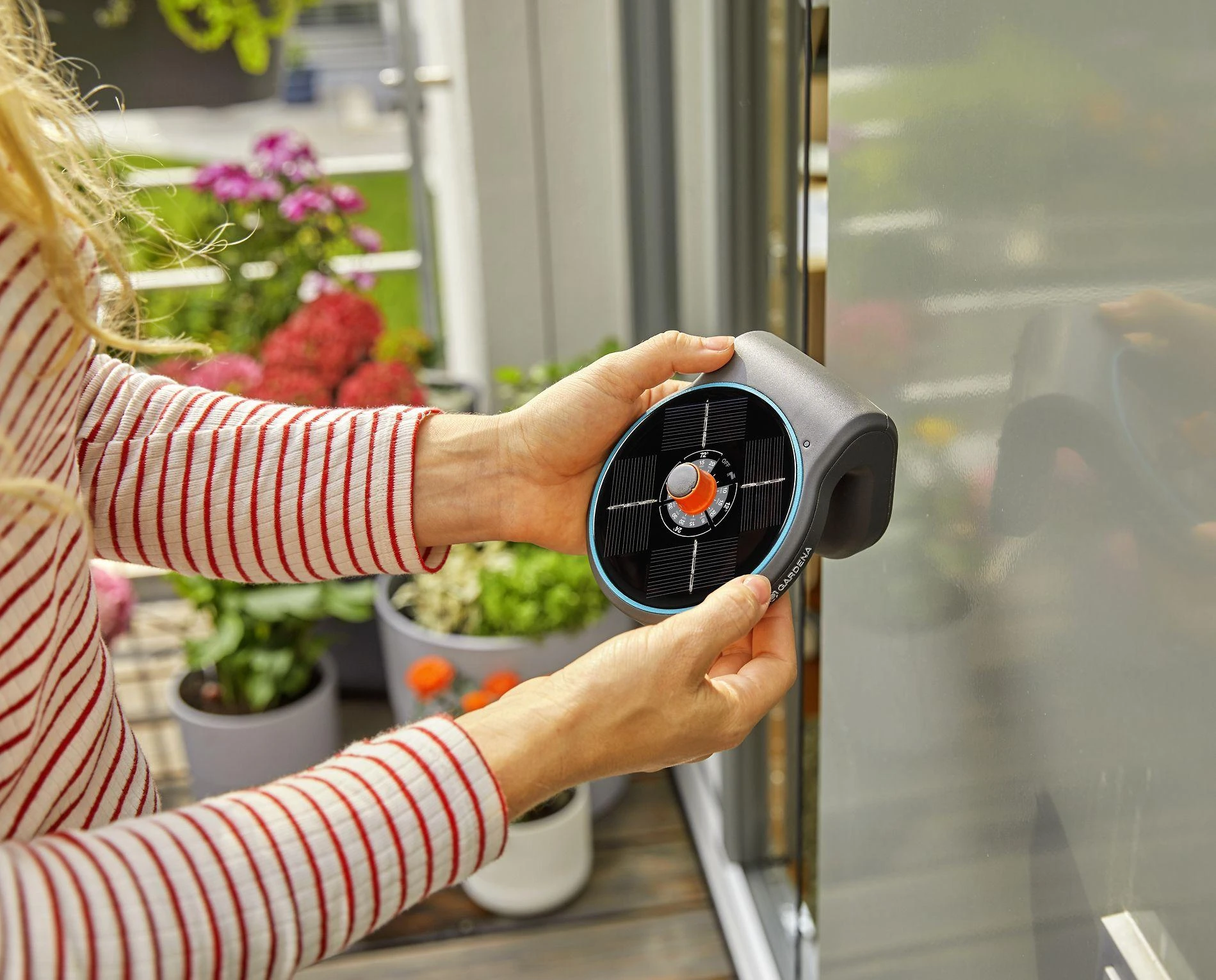 Saulės energija palaikomas rinkinys laistymui Gardena „AquaBloom“ 13300-20, 967999001