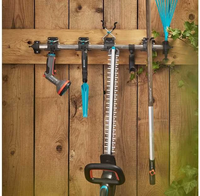Gardena EasyCut 55/18V 14735-20 – komplekte yra: akumuliatorius ir kroviklis