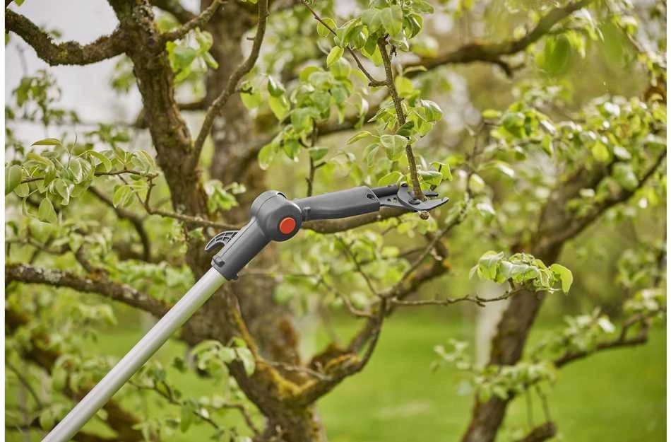 Gardena Akumuliatorinės teleskopinės genėjimo žirklės HighCut 360/18V P4A, paruoštas naudojimui rinkinys
