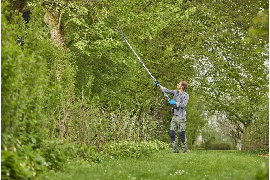 Gardena Akumuliatorinės teleskopinės genėjimo žirklės HighCut 360/18V P4A, paruoštas naudojimui rinkinys