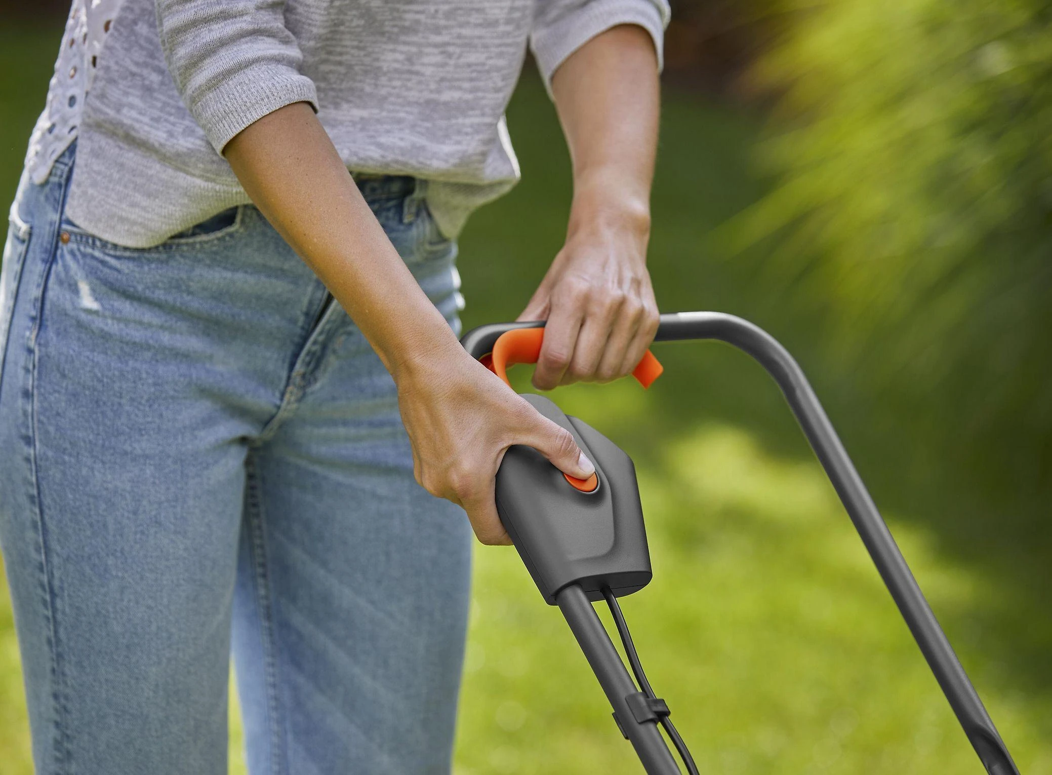 Gardena Akumuliatorinės vejapjovės PowerMax 30/18V P4A rinkinys