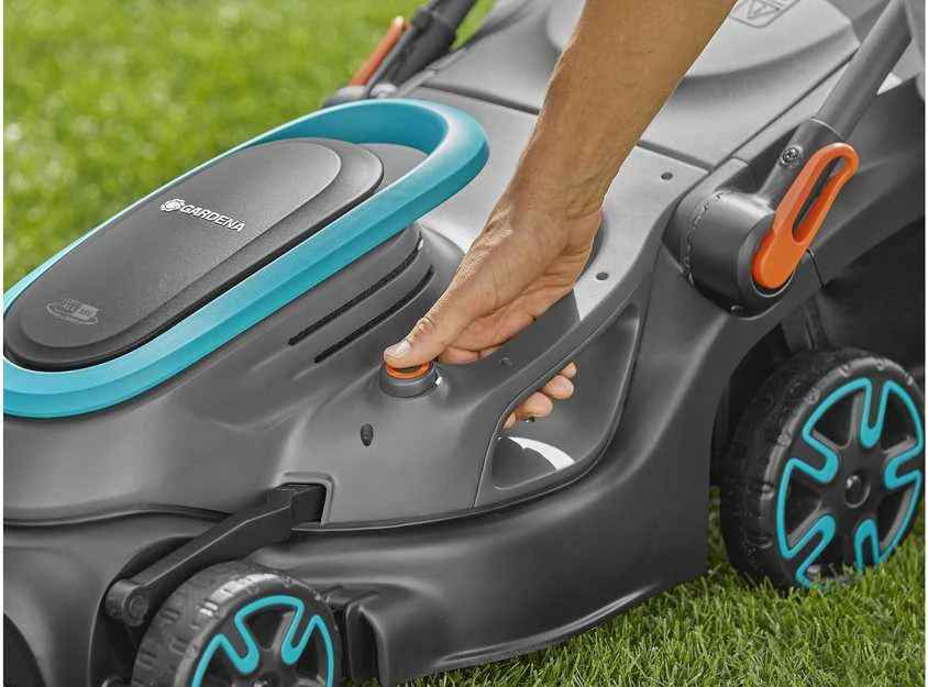 Gardena Akumuliatorinės vejapjovės PowerMax 37/36V P4A rinkinys
