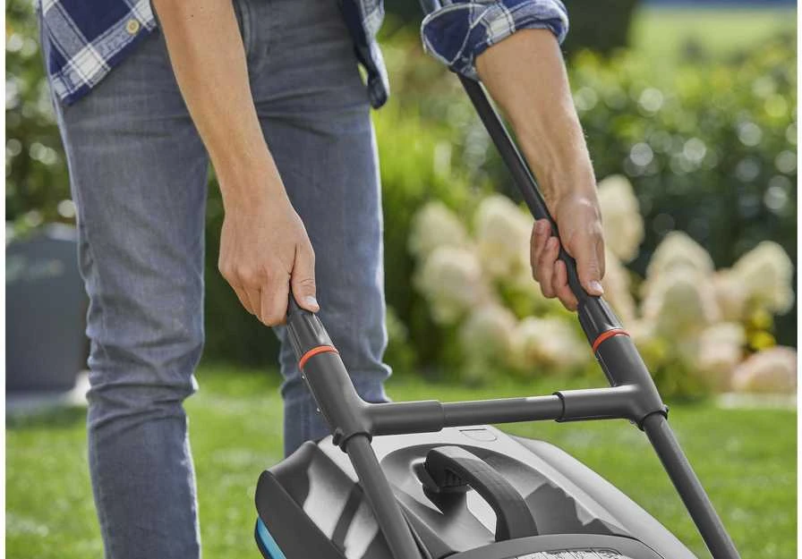 Gardena Akumuliatorinės vejapjovės PowerMax 37/36V P4A rinkinys