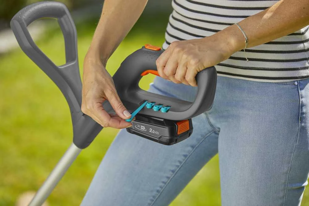 Gardena akumuliatorinė žoliapjovė SmallCut 23/18V P4A, be akum. ir įkroviklio