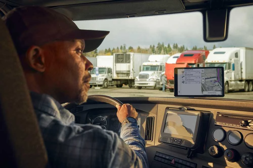 Garmin dēzl™ LGV820 8″ sunkvežimių navigatoriai su GPS