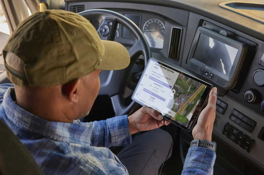 Garmin dēzl™ LGV820 8″ sunkvežimių navigatoriai su GPS