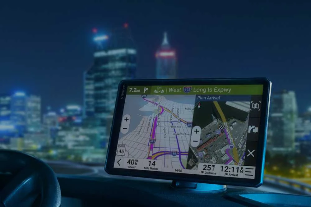 Garmin dēzl™ LGV820 8″ sunkvežimių navigatoriai su GPS
