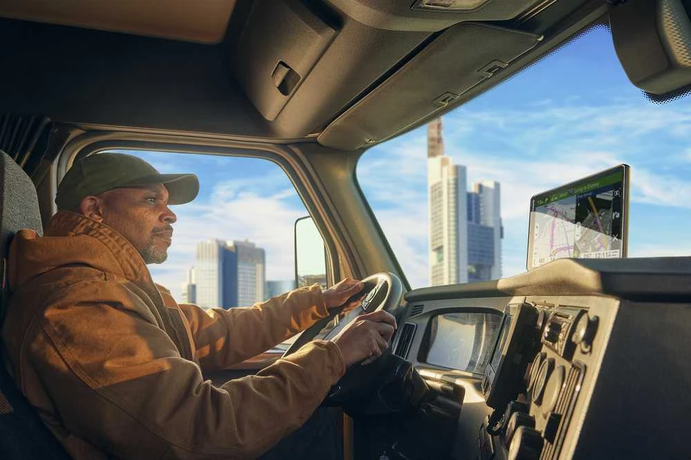 Garmin dēzl™ LGV820 8″ sunkvežimių navigatoriai su GPS