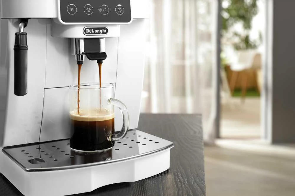 Kavos aparatas Delonghi Magnifica Start automatinis