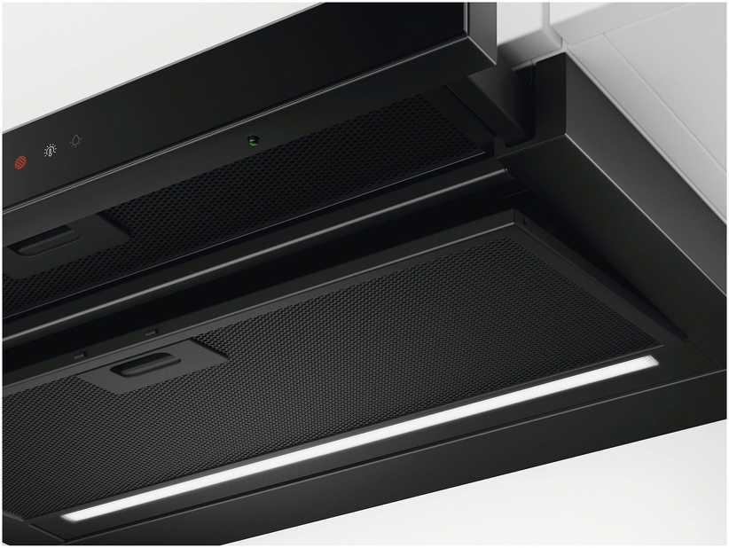 Gartraukis Electrolux LFP816K liesituuletin, musta