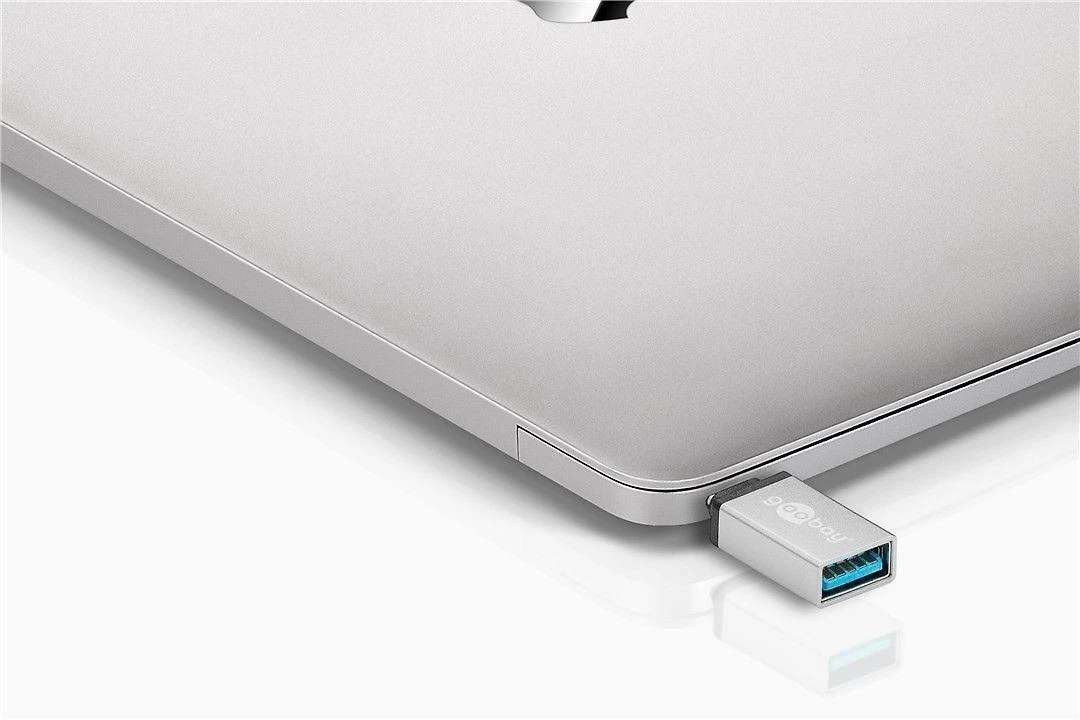 Goobay USB-C į A adapteris prijungtas prie nešiojamo kompiuterio