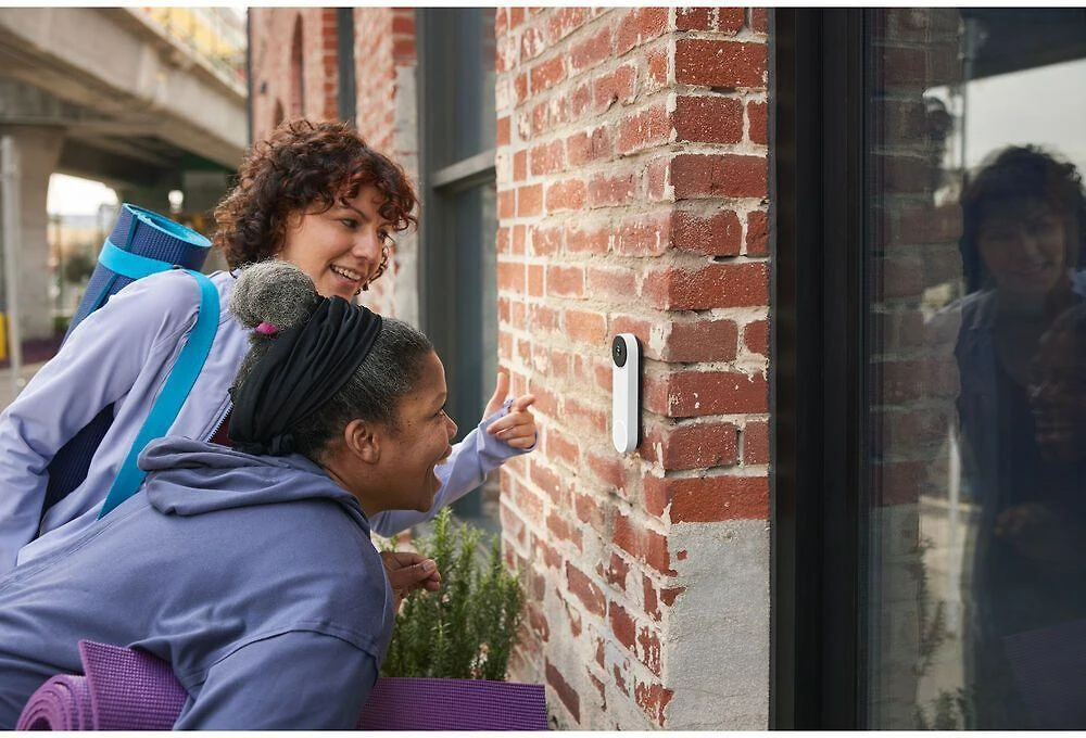 „Google“ – „Nest Doorbell“ (su baterija)