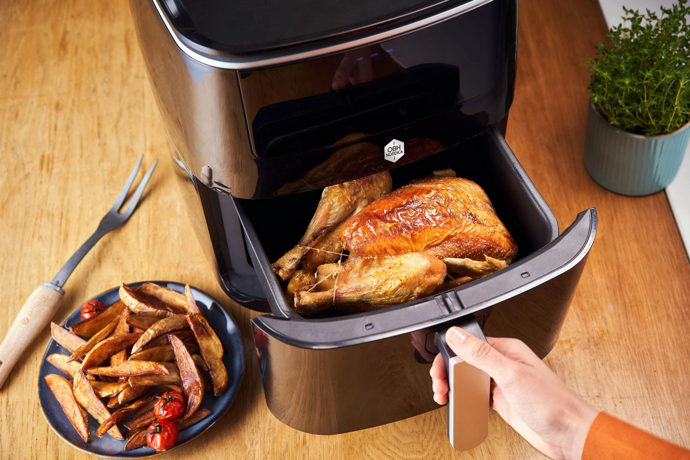 Gruzdintuvė SEB OBH Nordica FW2018S0, Hot air fryer, 6.5 L, 8 person(s), 60 min, Single, Juodas