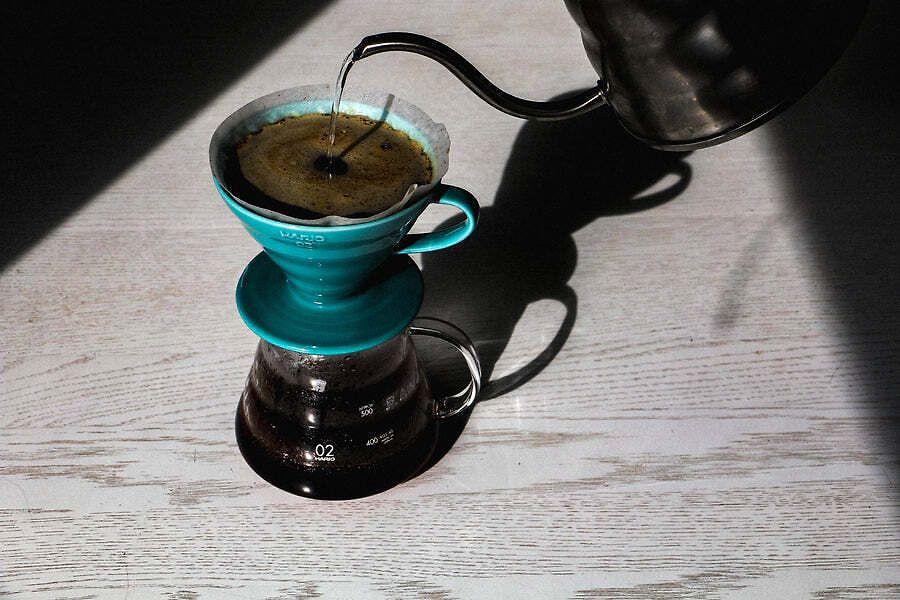 Hario V60 Dripper 02 keramikinis kavos filtras, pilkas