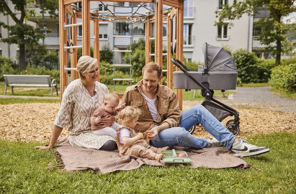 Hauck Move N Care Set yhdistelmävaunut, Juodas