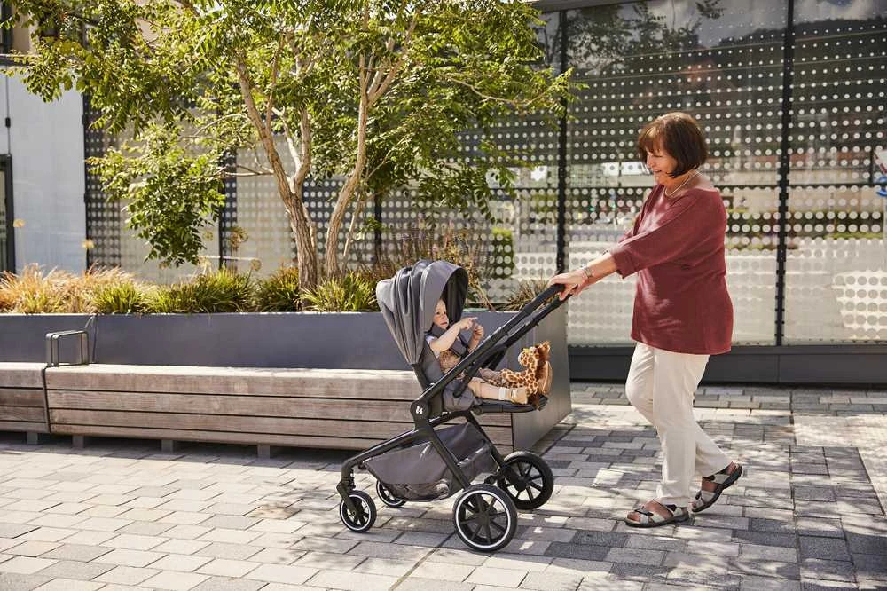 Hauck Move N Care Set yhdistelmävaunut, Juodas