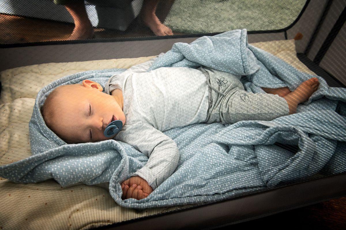 Nascita HAUCK lovelė - maniežas SLEEP N PLAY Go Plus, pilka