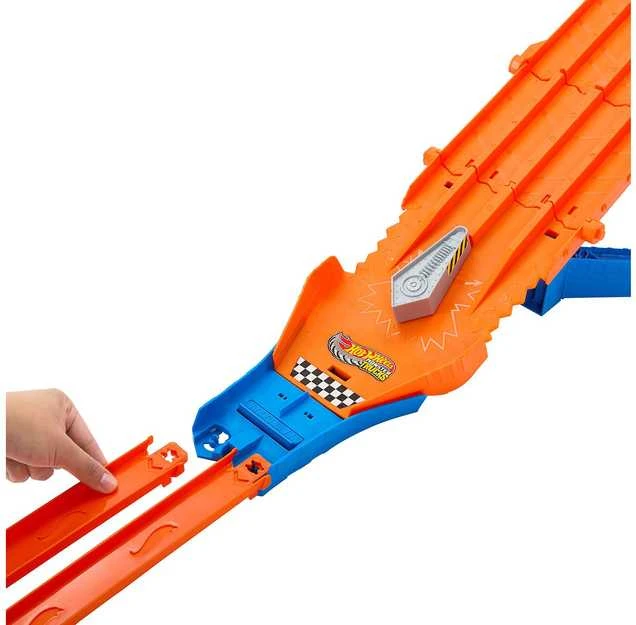 „Hot Wheels“ monstrų sunkvežimio dviejų automobilių griovimo lenktynės