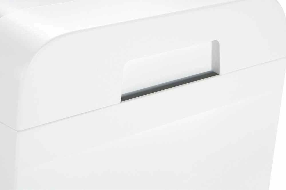 HSM 1044121 HSM Shredstar X8 - skersinis pjūvis 4,5x30mm/ 8 lakštai 80 g/ 18 l šiukšliadėžė/ P-4