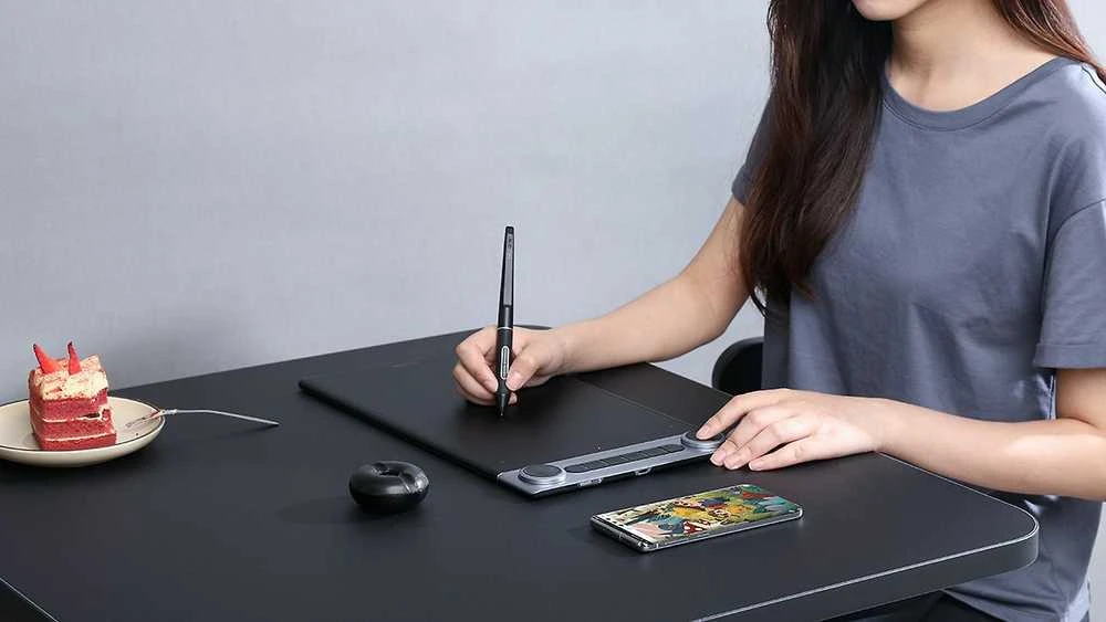 Bevielė grafinė planšetė HUION Inspiroy Dial 2