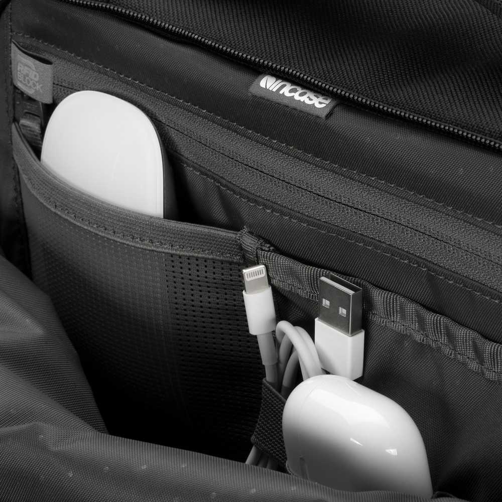 Incase ARC Travel Pack kuprinė, juoda