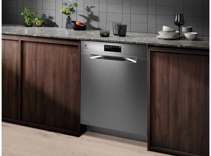 „Electrolux 600 SatelliteClean“ indaplovė, plieninė (ESS48300UX)