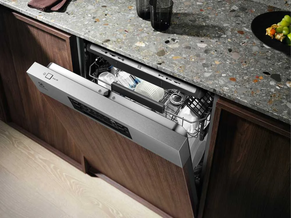 Indaplovė Electrolux EEM69300IX