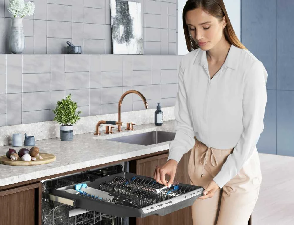 Indaplovė Electrolux EEM69300IX