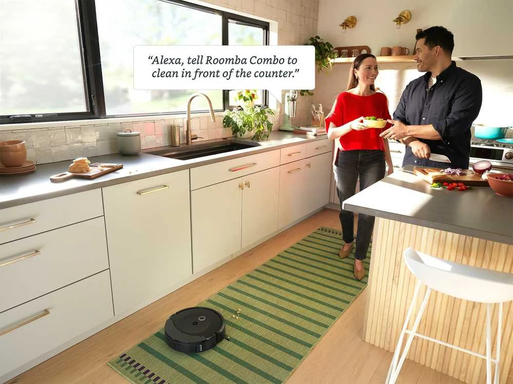 Dullkių siurblys - robotas  iRobot Roomba Combo 10 Max  su  AutoWash stotimi, Juodos spalvos