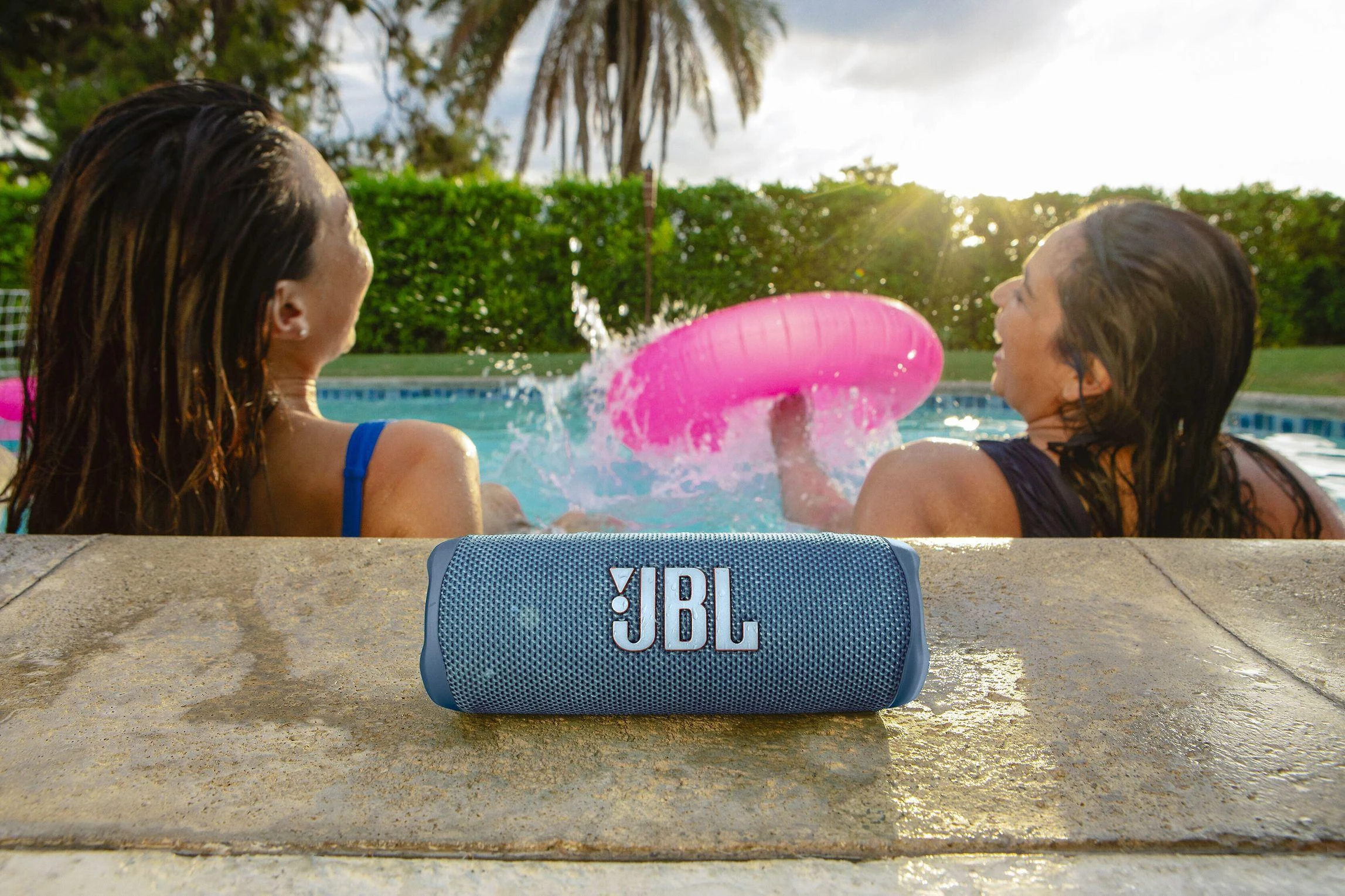 JBL Flip 6 Nešiojama vandeniui atspari kolonėlė - mėlyna