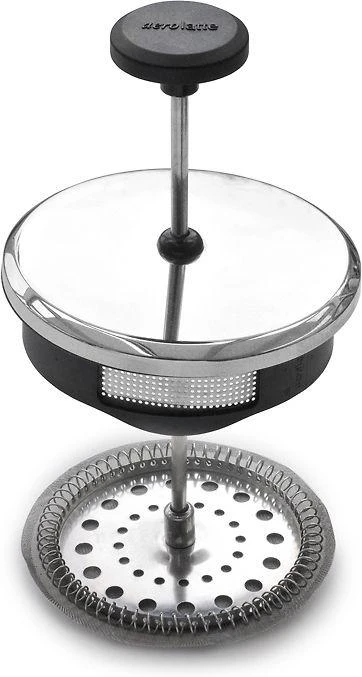 Aerolatte kavinuko stūmoklio mechanizmas su filtru