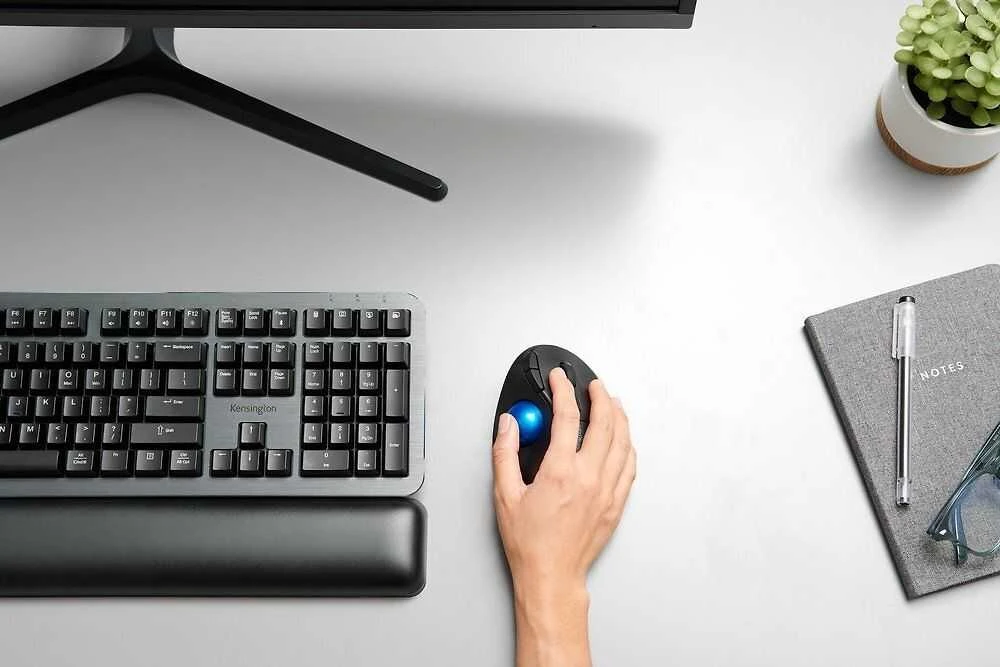 Kensington ProFit Ergo TB450 Trackball Belaidė pelė, RF belaidė + Bluetooth, 1600 DPI, Juodas/Mėlyna