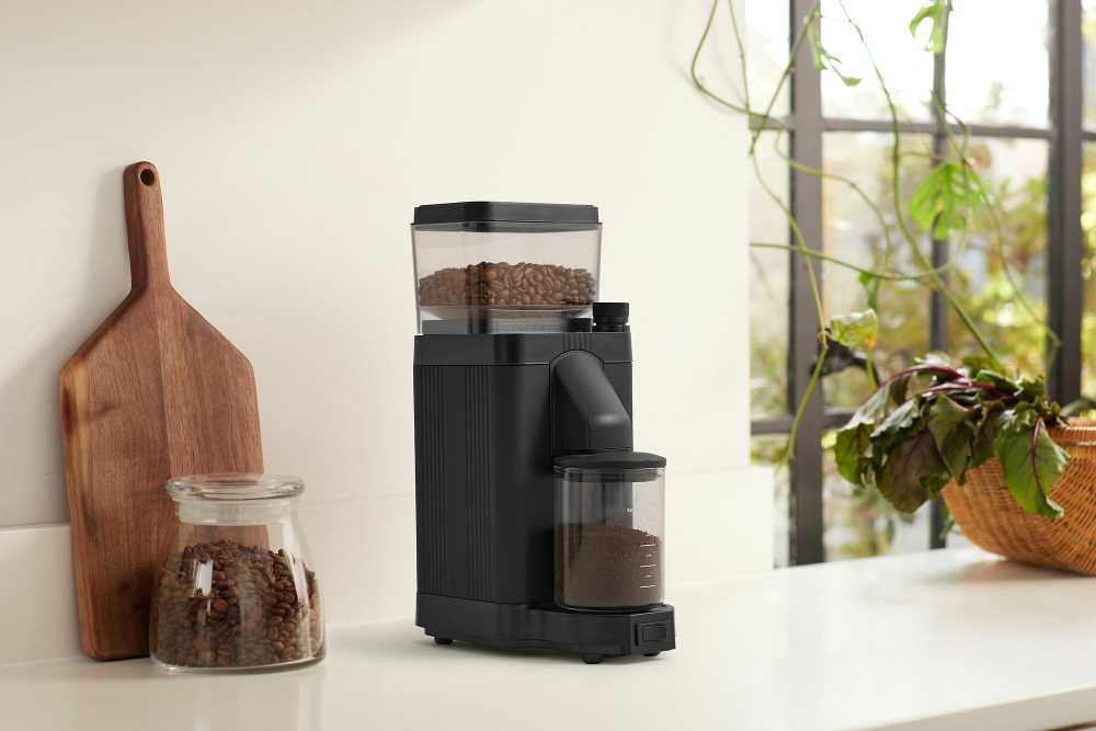 Kavamalė Moccamaster KM5 Matt Juodas electric grinder - juodas