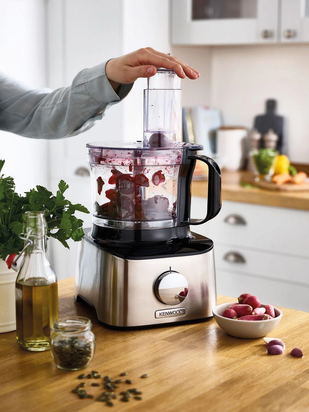 Virtuvinis kombainas KENWOOD Multipro Compact FDM301SS, 800W, 2 greičiai + impulsas, Nerūdijantis plienas peilių geležtės, Inox spalva
