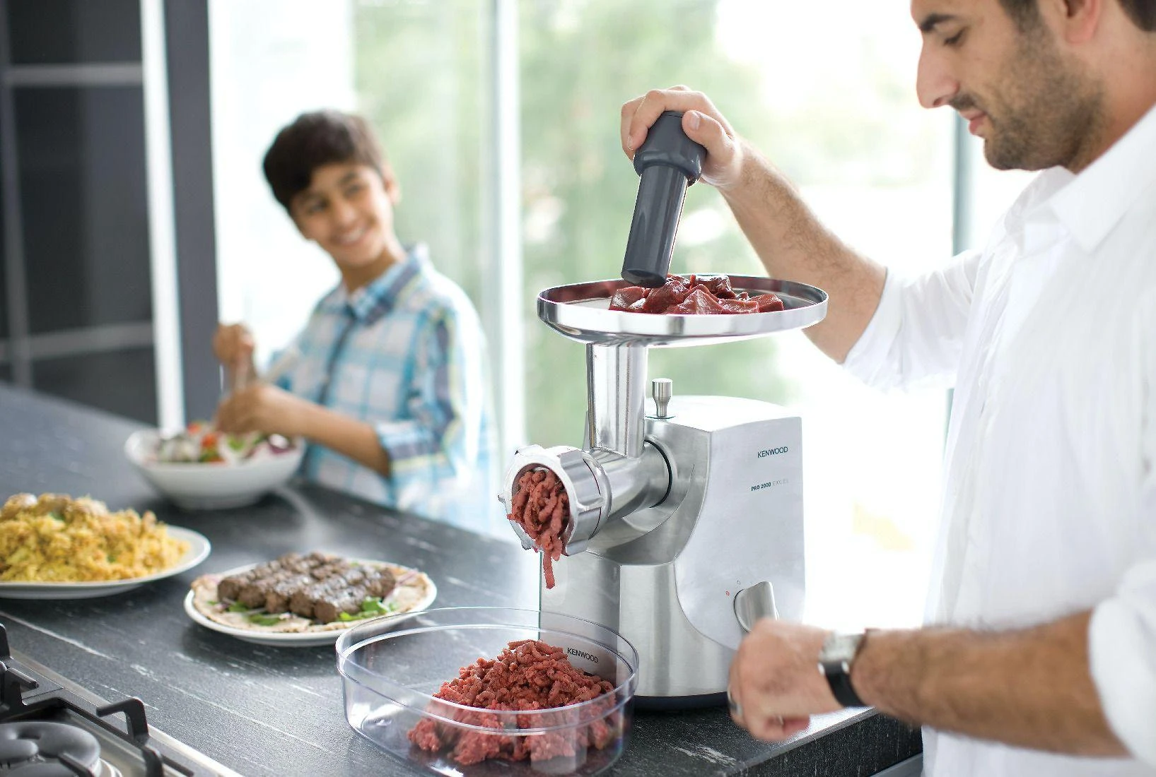 Mėsmalė KENWOOD MG700 Professional meat mincer 2000W 3kg/min Stainless Steel