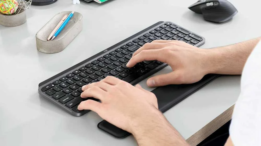 Klaviatūra LOGITECH MX Keys riešo atrama (juoda)