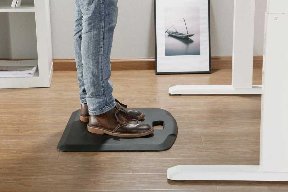 Bosch Stoo Compact ErgoMate darbo vietos kilimėlis, 56 x 45 cm, tamsiai pilkas
