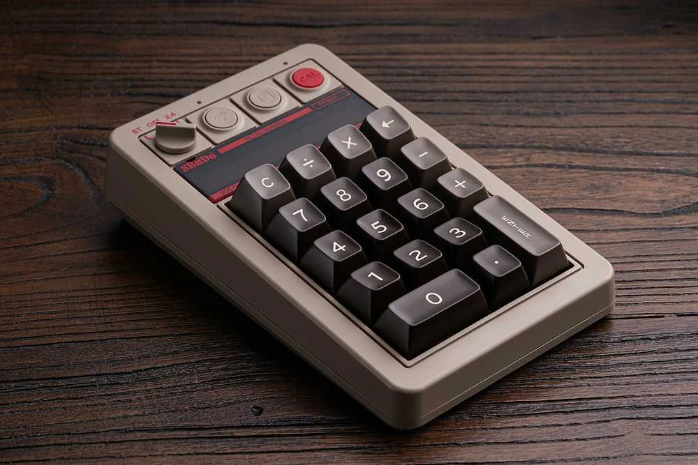 8BitDo mechaninė skaičių klaviatūra su LED ekranu, Bluetooth, 2,4G, C64 Edition, Windows/Android