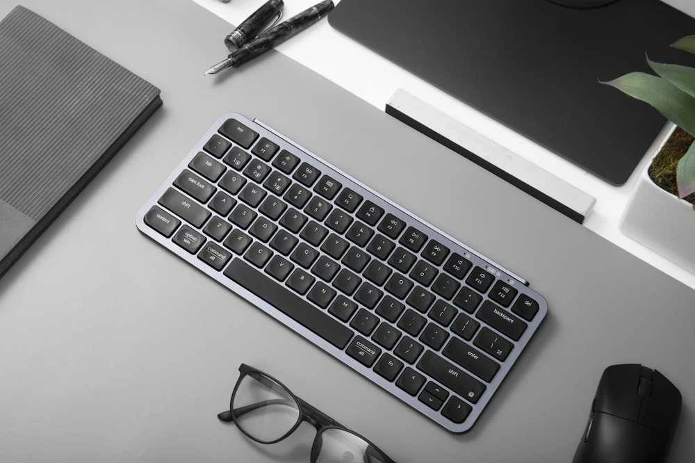 Klaviatūra Keychron B1P-K1-BO, 75 %, laidinis ir belaidis, USB + RF belaidis + „Bluetooth“, pilkas