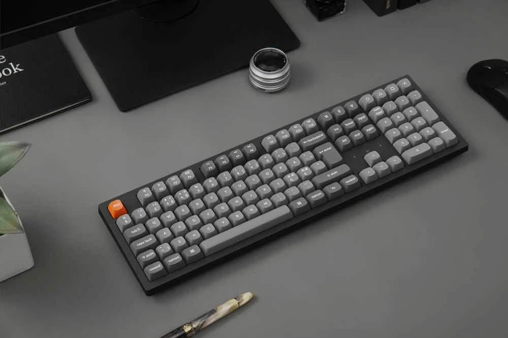 Klaviatūra Keychron K10 Max, su laidu & Wireless, USB + RF belaidė + Bluetooth, Mechaninė, QWERTY, RGB LED, Juodas