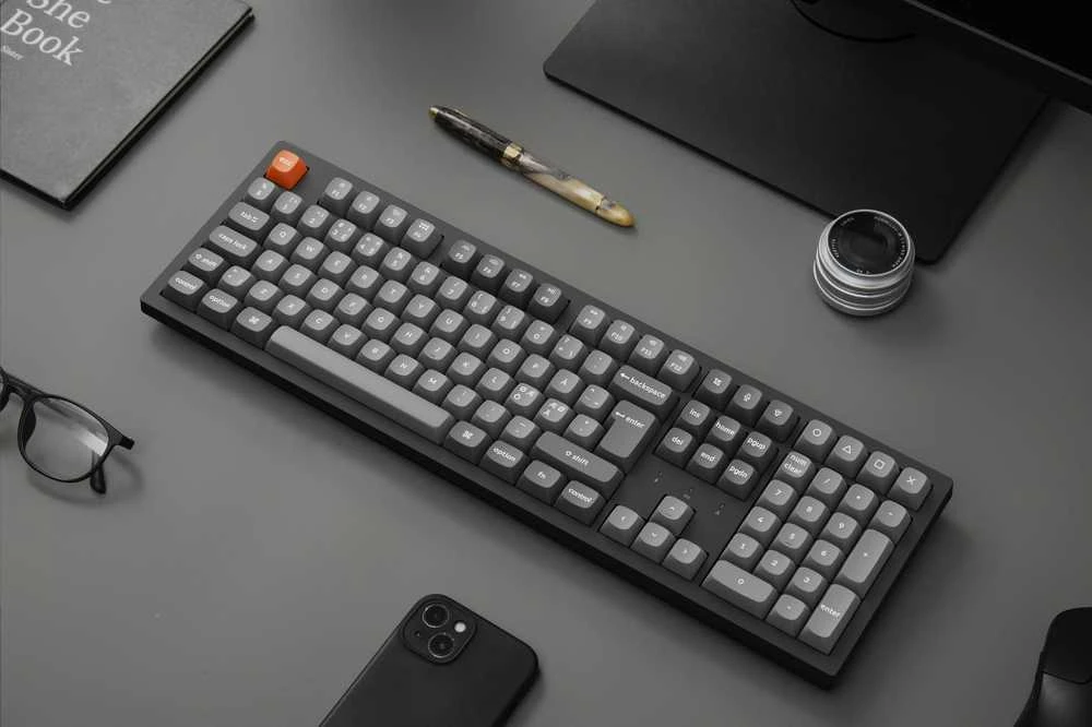 Klaviatūra Keychron K10 Max, su laidu & Wireless, USB + RF belaidė + Bluetooth, Mechaninė, QWERTY, RGB LED, Juodas