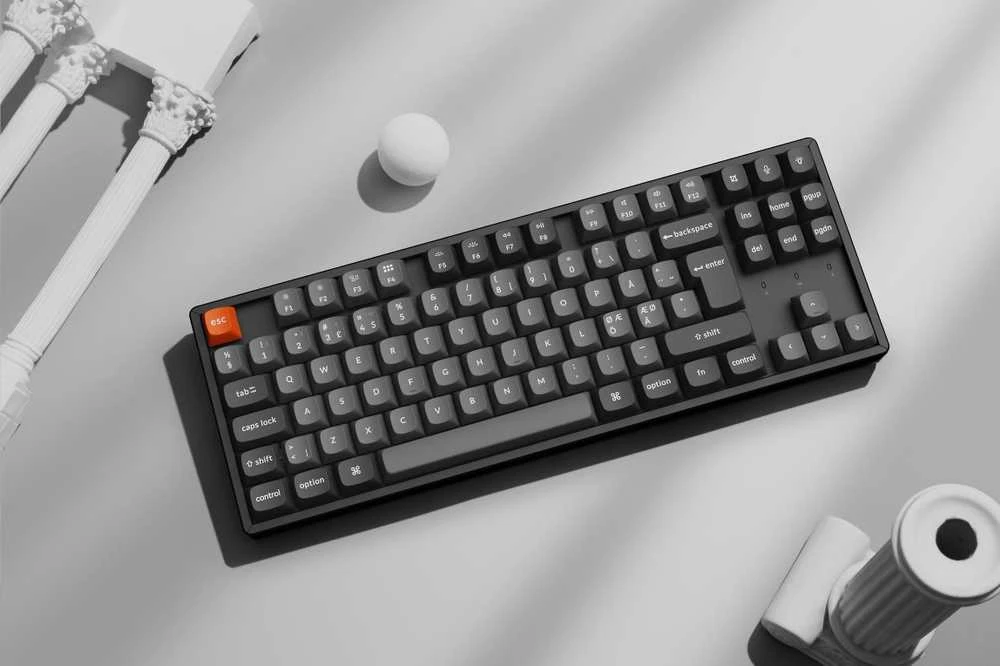 Klaviatūra Keychron K8 Max, su laidu & Wireless, USB + RF belaidė + Bluetooth, Mechaninė, QWERTY, RGB LED, Juodas