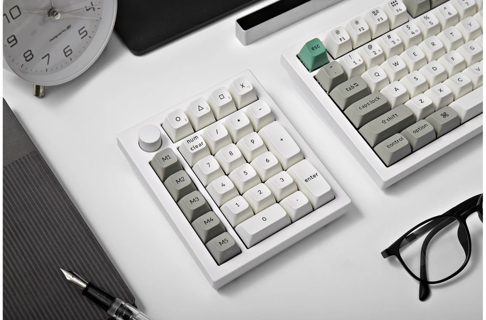 Klaviatūra Keychron Q0 MAX Numpad Ivory Baltas & Pilkas