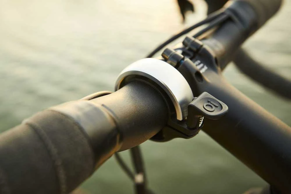 Knog Oi varpas, didelis, sidabrinis