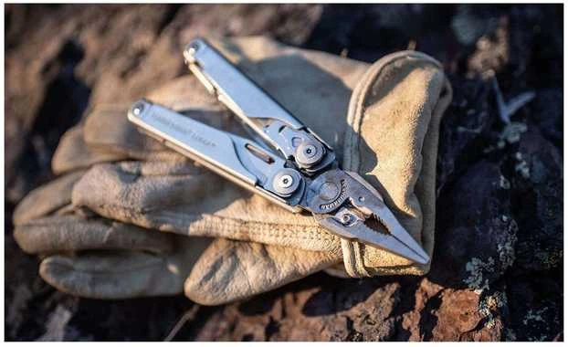 JAV Daugiafunkcinis įrankis Leatherman Surge juodas