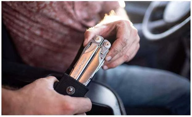 JAV Daugiafunkcinis įrankis Leatherman Surge juodas