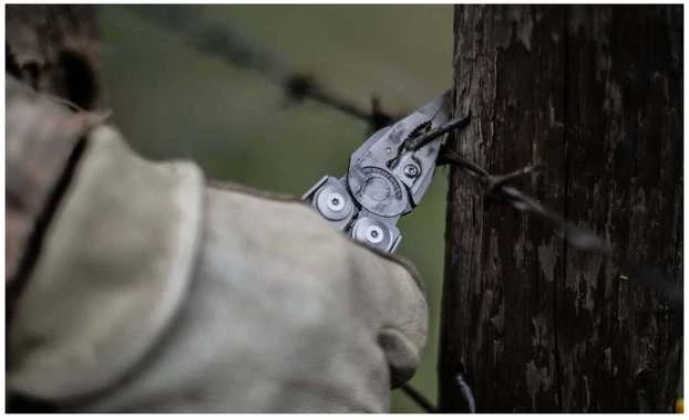 JAV Daugiafunkcinis įrankis Leatherman Surge juodas