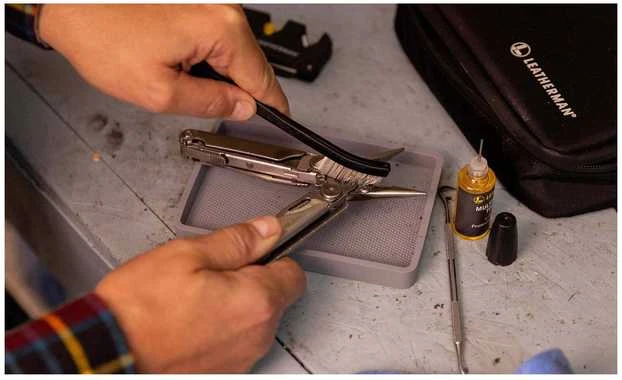 Leatherman työkalun huoltosarja