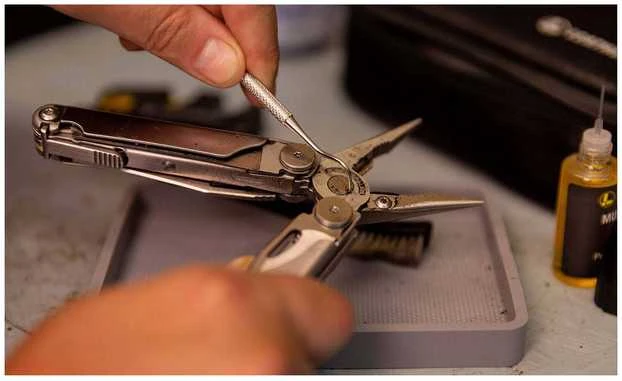 Leatherman työkalun huoltosarja