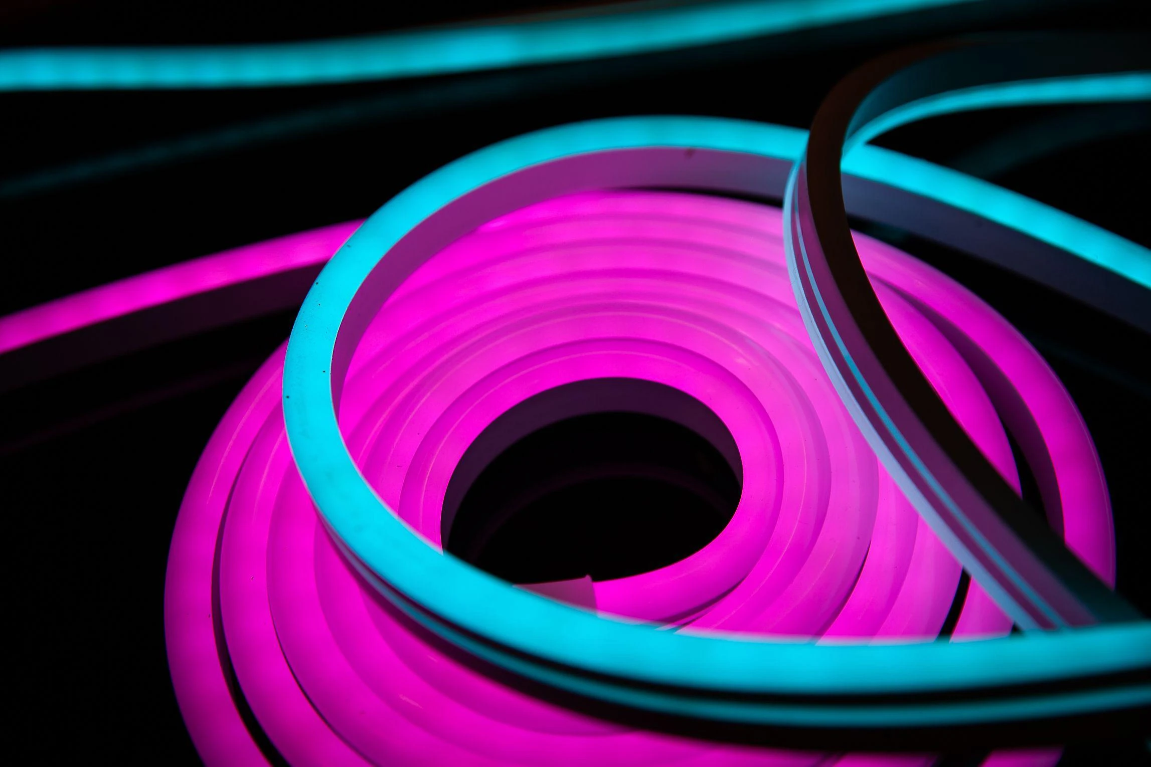 Ledvance|SMART+ WiFi Neon RGBW Multicolor 15W 2700-6500K|15 W|RGBW|Wi-Fi